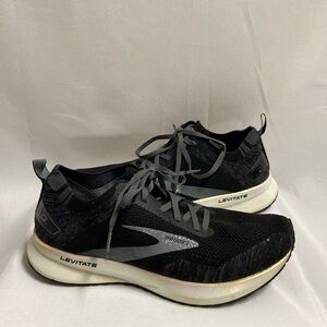 Brooks Levitate 4 Running Shoes in Black/Blackened Pearl/White Women's Size 9